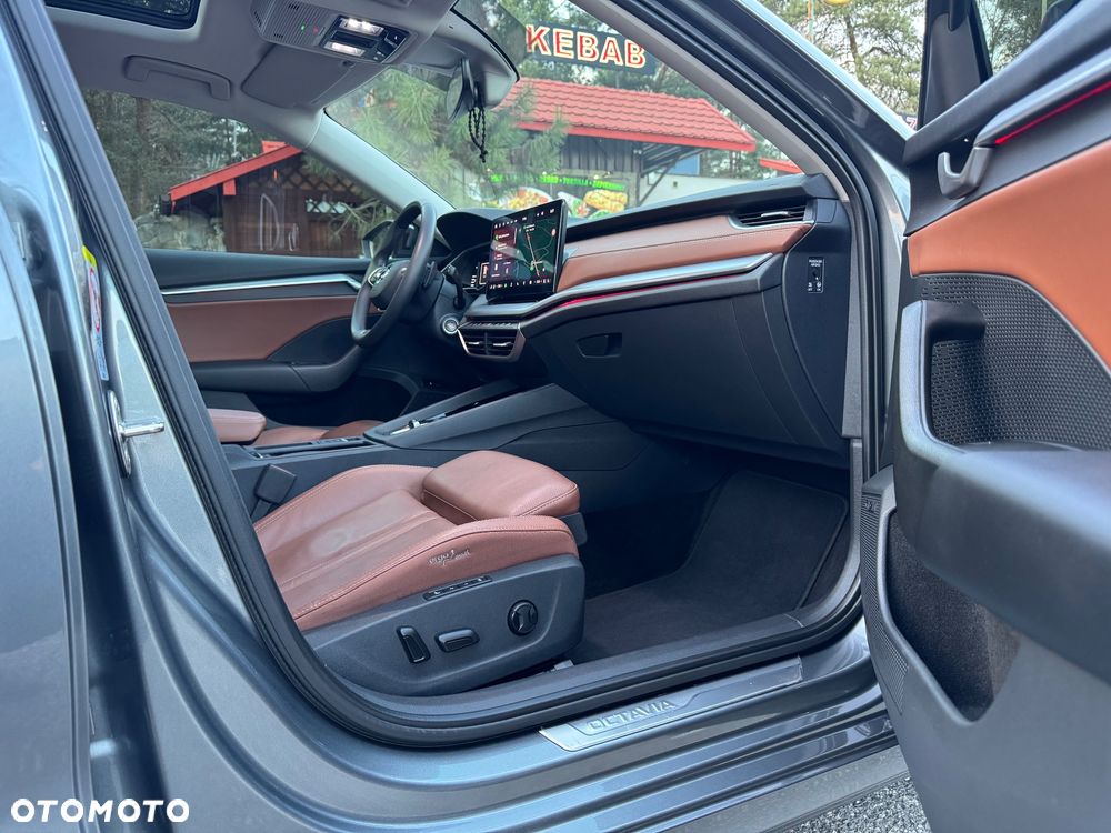 Skoda Octavia 2.0 TDI Essence DSG - 19