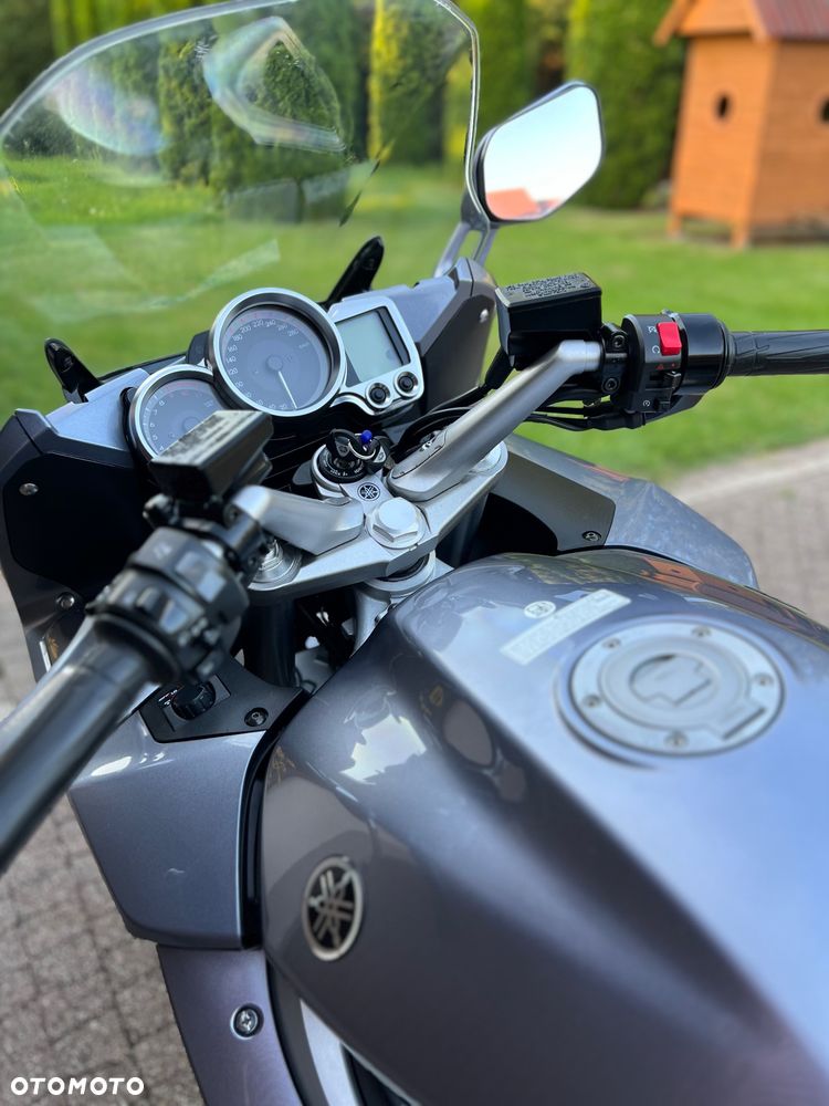 Yamaha FJR - 15