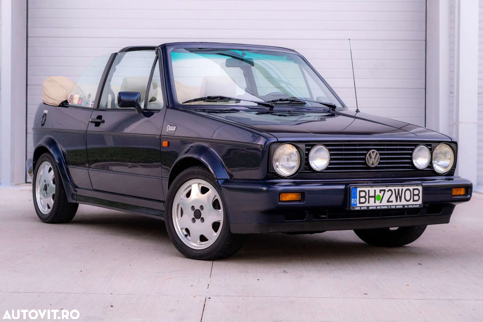 Volkswagen Golf GL - 1