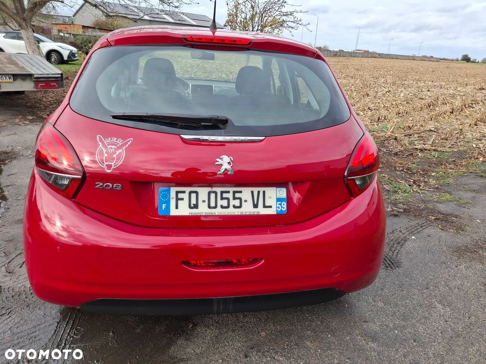 Peugeot 208 - 14