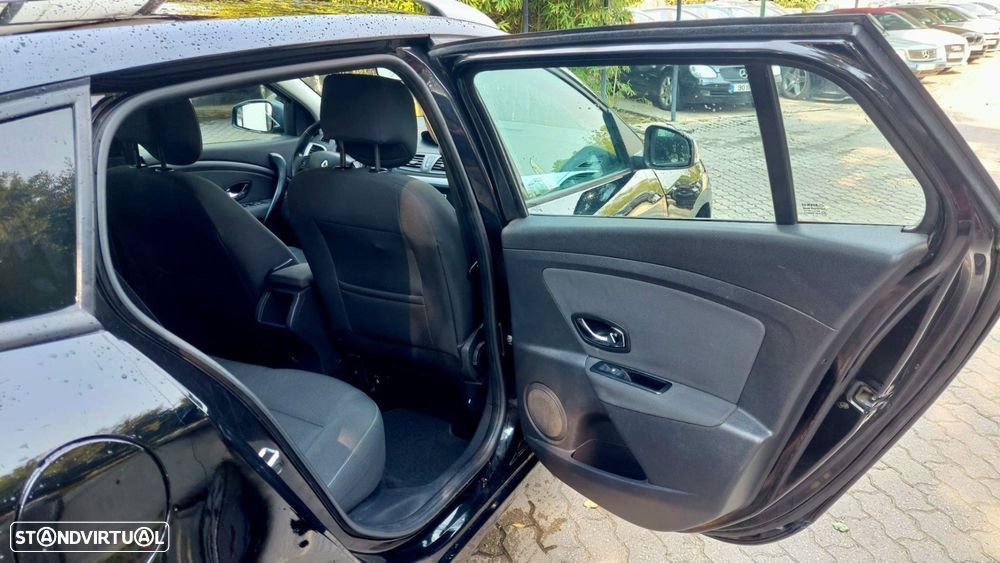 Renault Mégane Sport Tourer 1.5 dCi Dynamique SS - 10