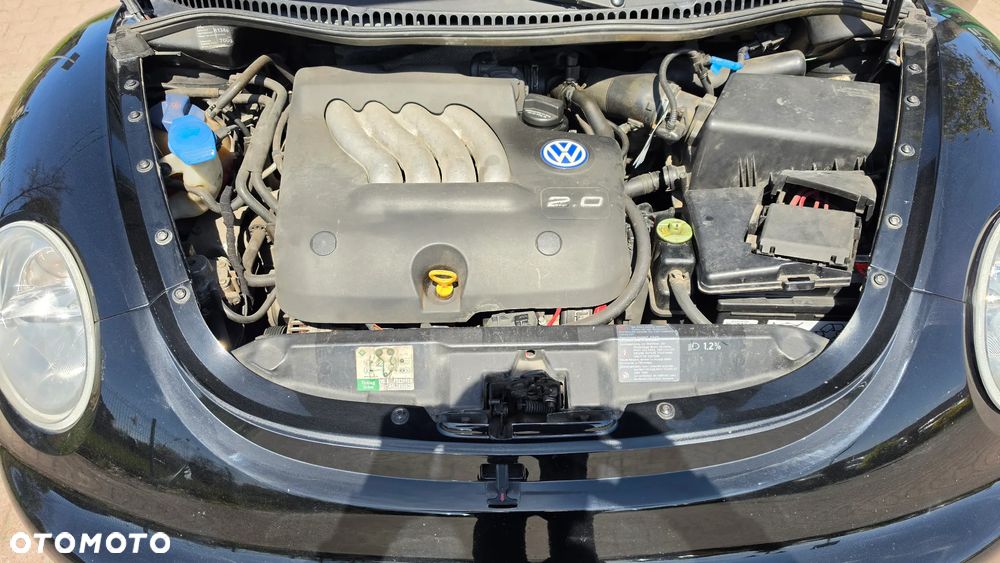 Volkswagen New Beetle 2.0 - 36