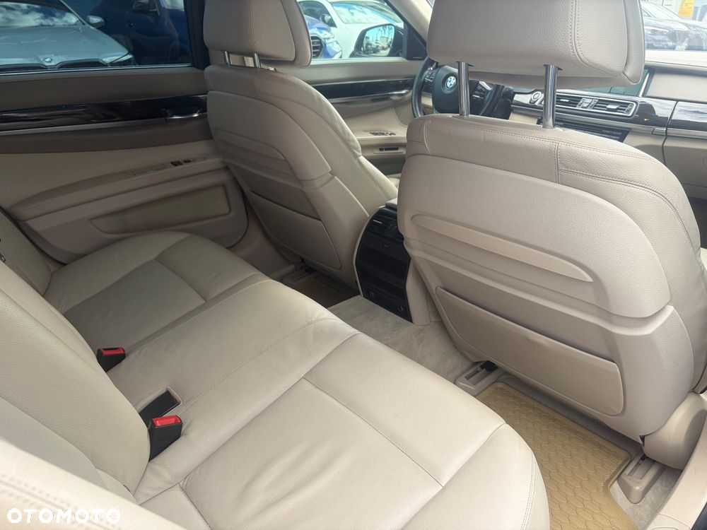 BMW Seria 7 730d xDrive - 13
