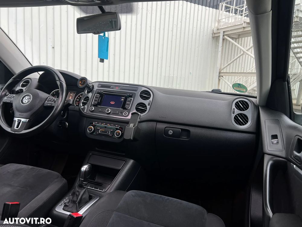 Volkswagen Tiguan 2.0 TDI DPF 4Motion BlueMotion Technology DSG Lounge Sport & Style - 8