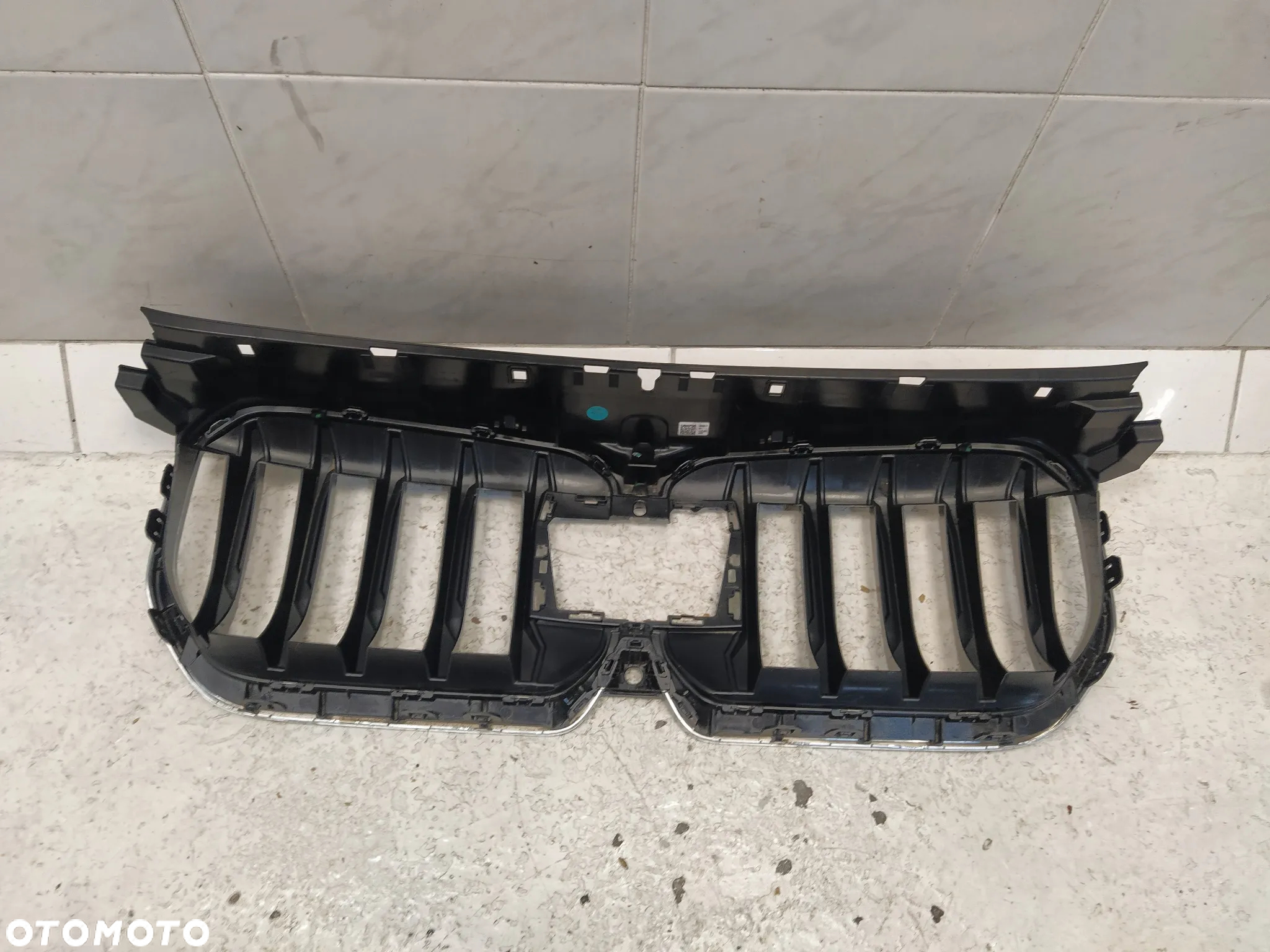 BMW X1 U11 GRILL ATRAPA CHŁODNICY KRATKA NERKA CHROM FRONT I RAMKA CZARNY ŚRODEK NOWY ORYGINAŁ - 12