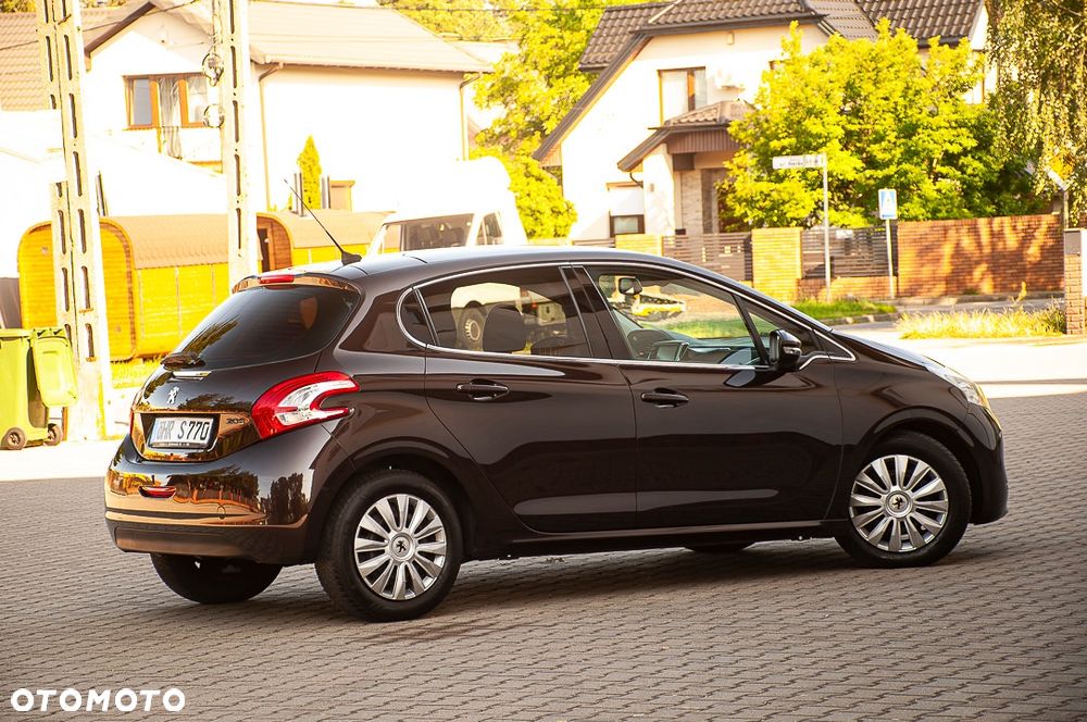Peugeot 208 120 VTI Intuitive - 5