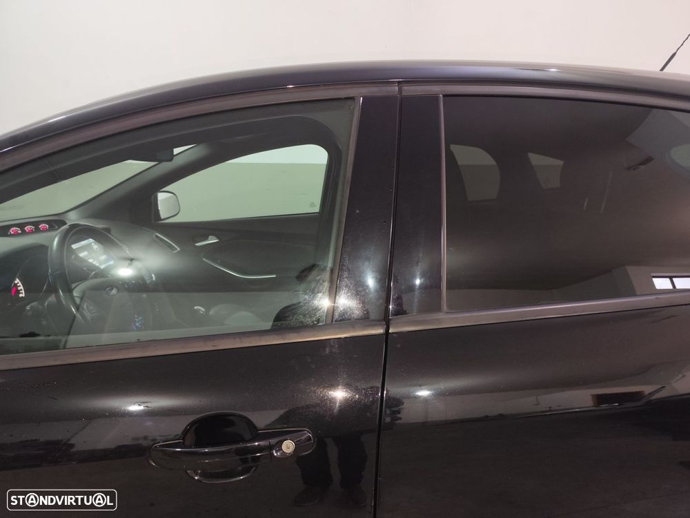 Ford Focus 2.0 TDCi ST-2 - 19