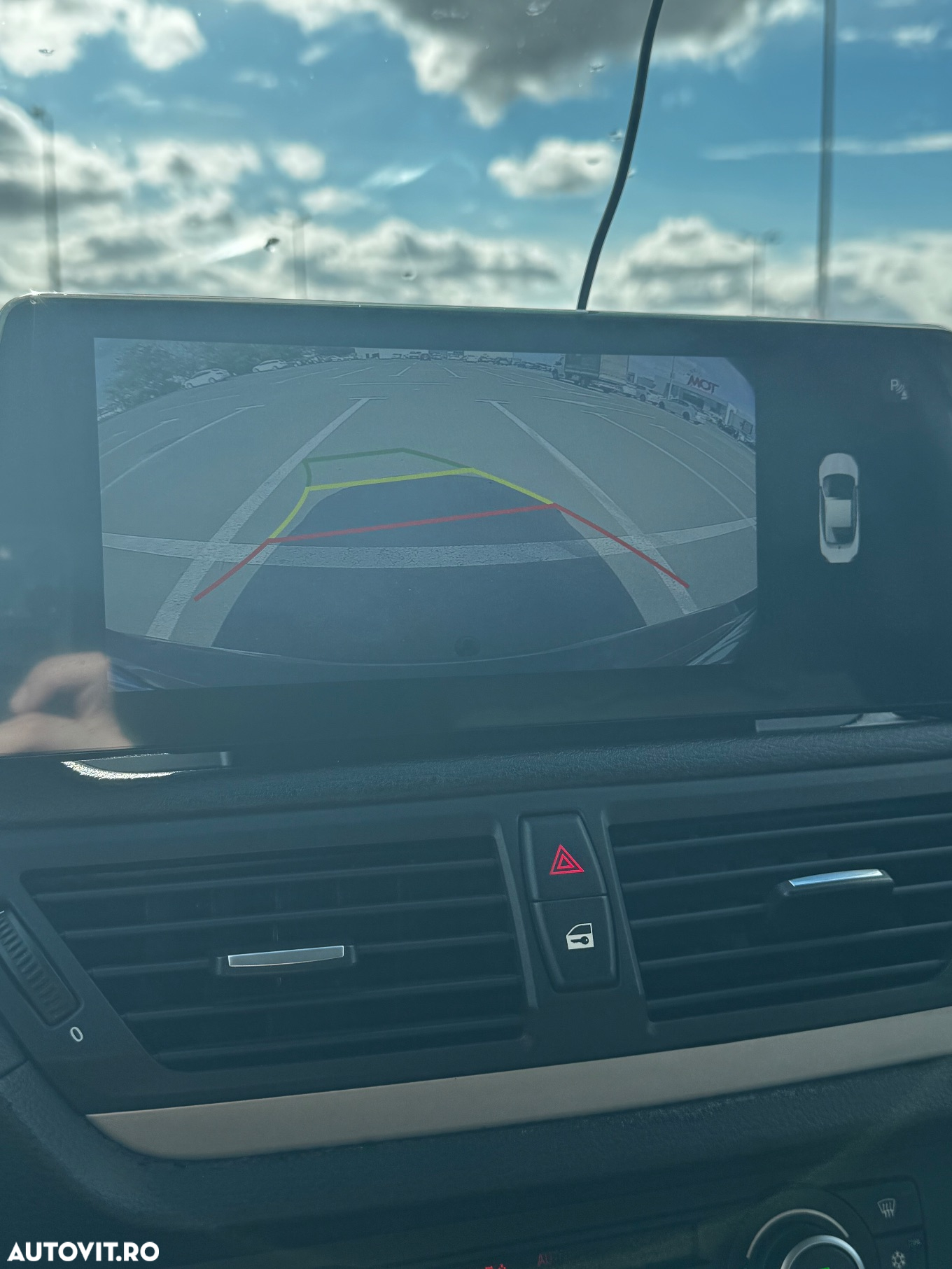 BMW X1 xDrive18d - 11
