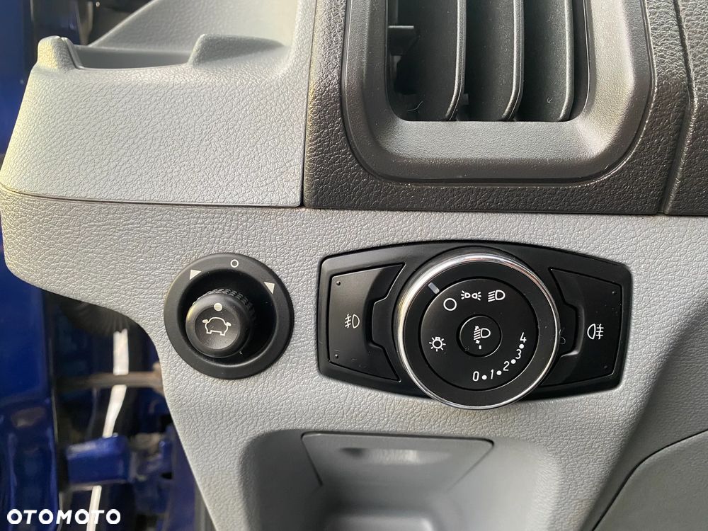Ford Transit - 18