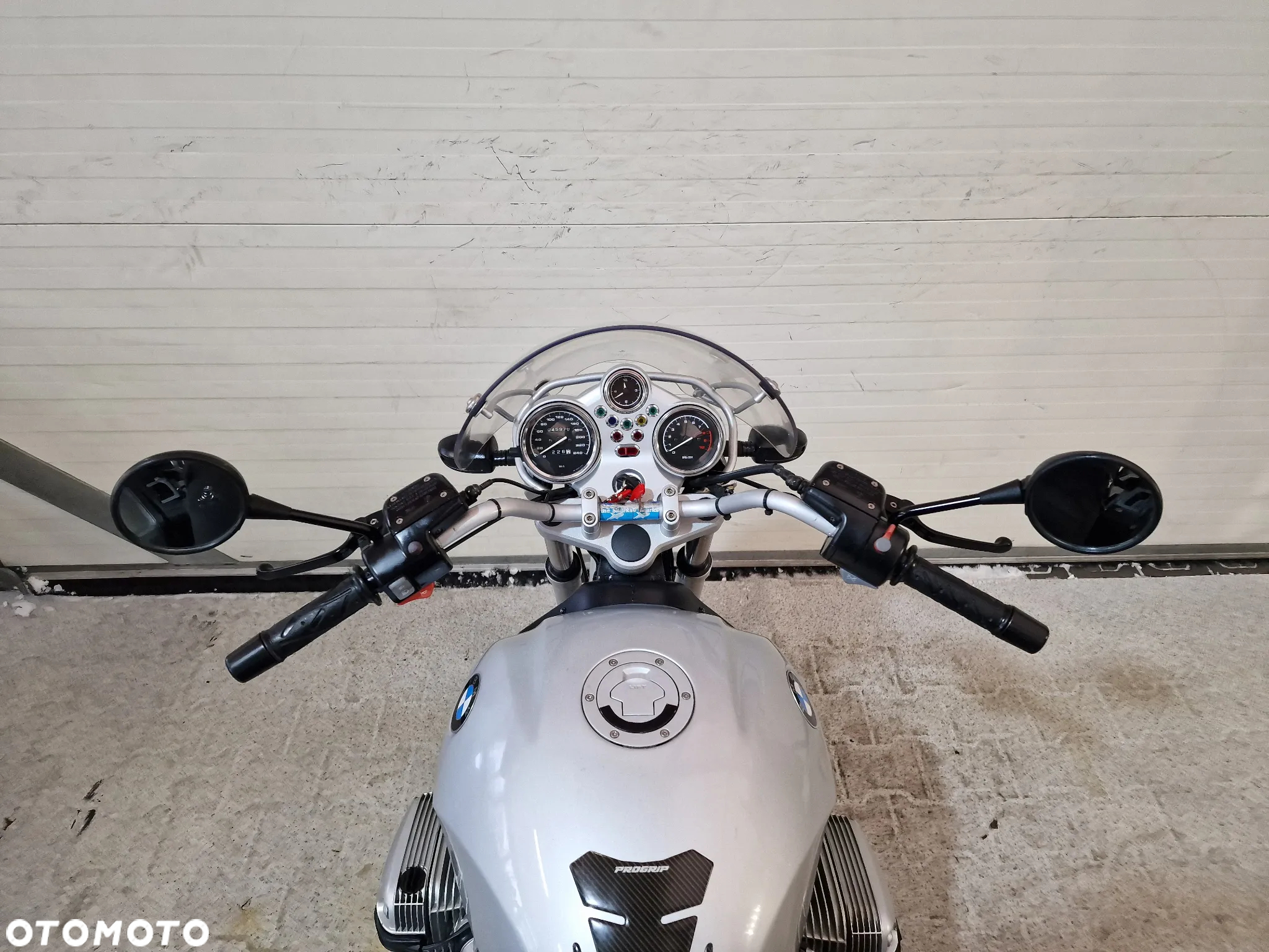 BMW R - 30