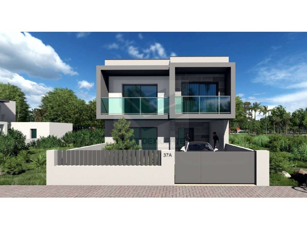 Moradia Duplex, Quarto no RC, Boas Áreas, Zona Central - Grande imagem: 2/19