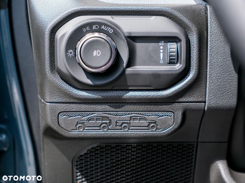 Jeep Wrangler - 26
