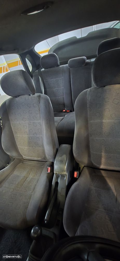 Toyota Corolla L/B 1.4 Sol AC - 5