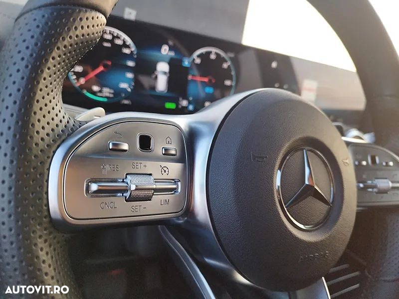 Mercedes-Benz EQA - 21