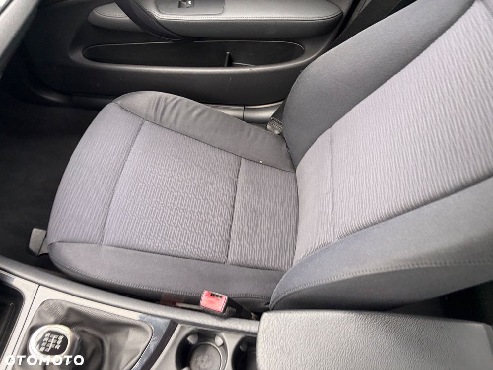 BMW Seria 1 - 17