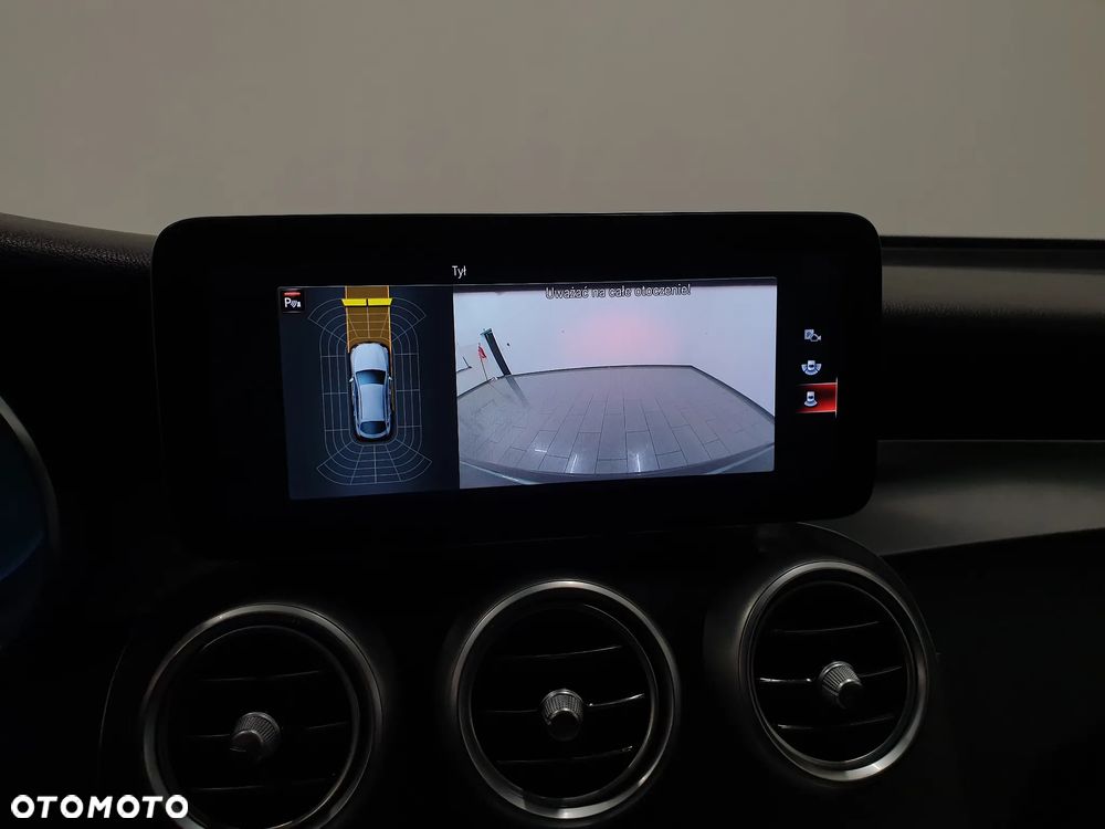 Mercedes-Benz GLC 220 d 4Matic 9G-TRONIC AMG Line Plus - 26