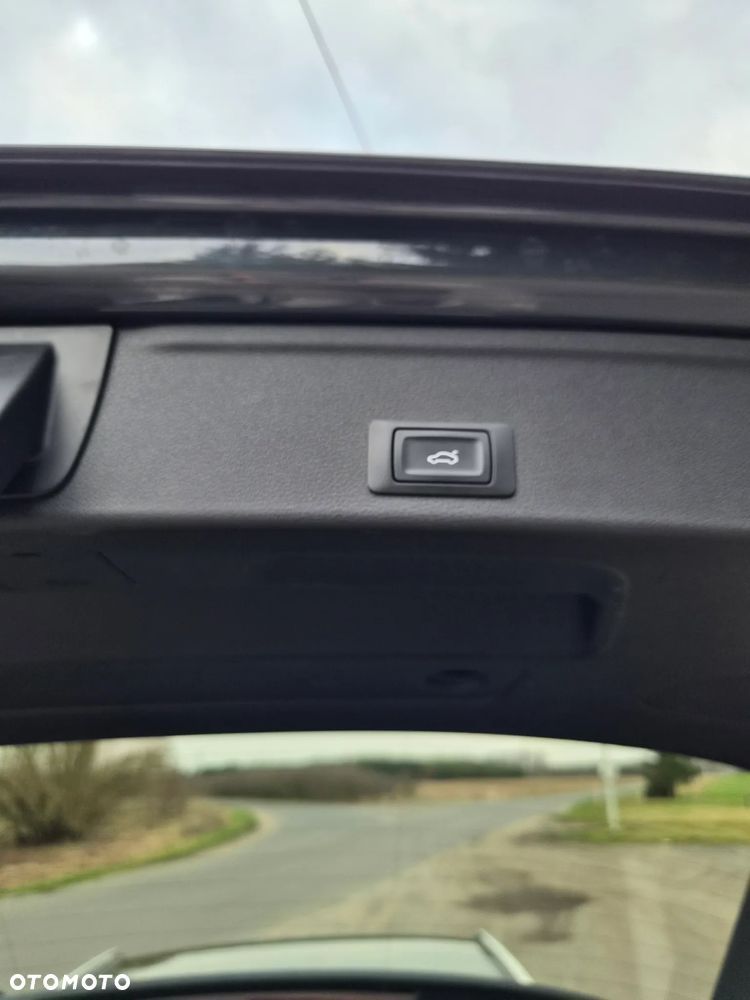 Audi A4 Avant 2.0 TDI S tronic - 16