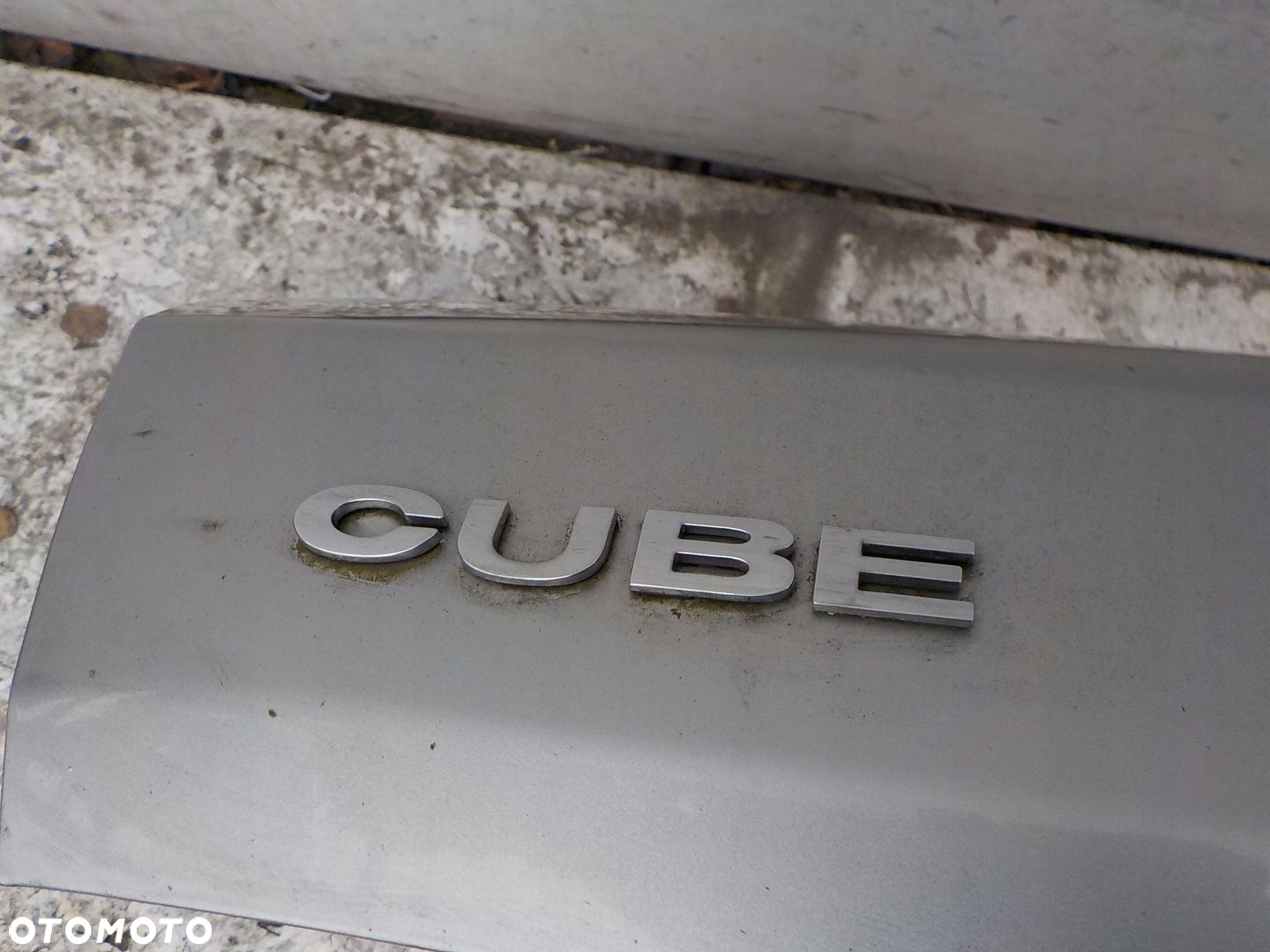 819 NISSAN CUBE Z11 MASKA POKRYWA SILNIKA - 3