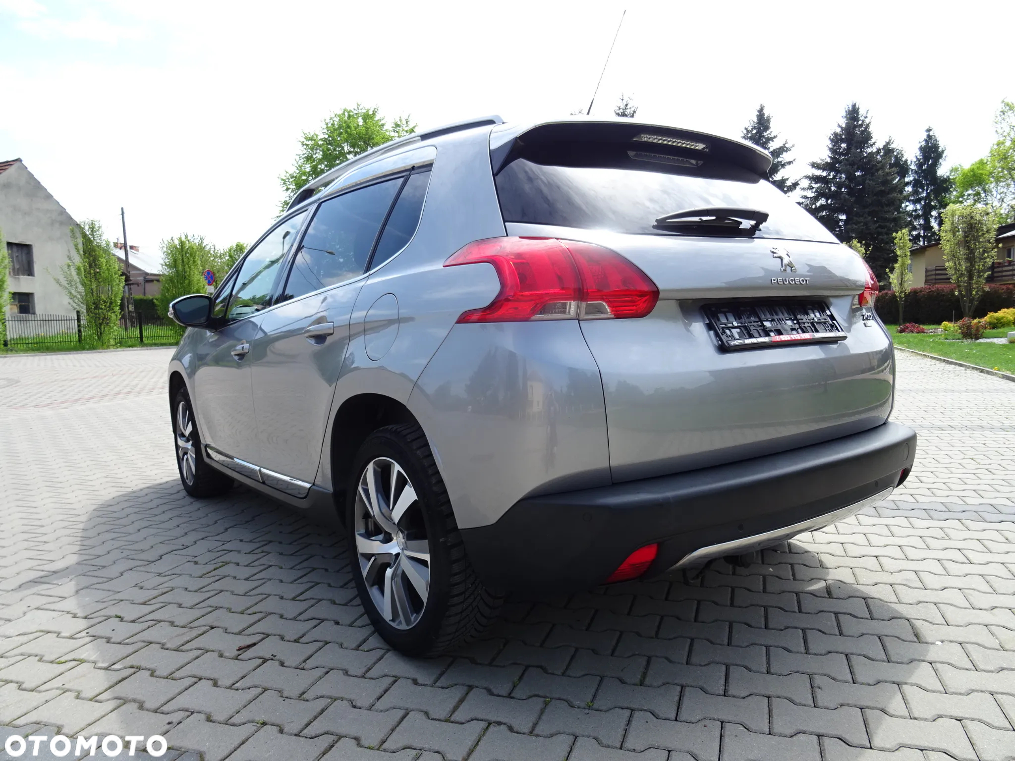 Peugeot 2008 1.2 Pure Tech GPF Allure S&S - 14