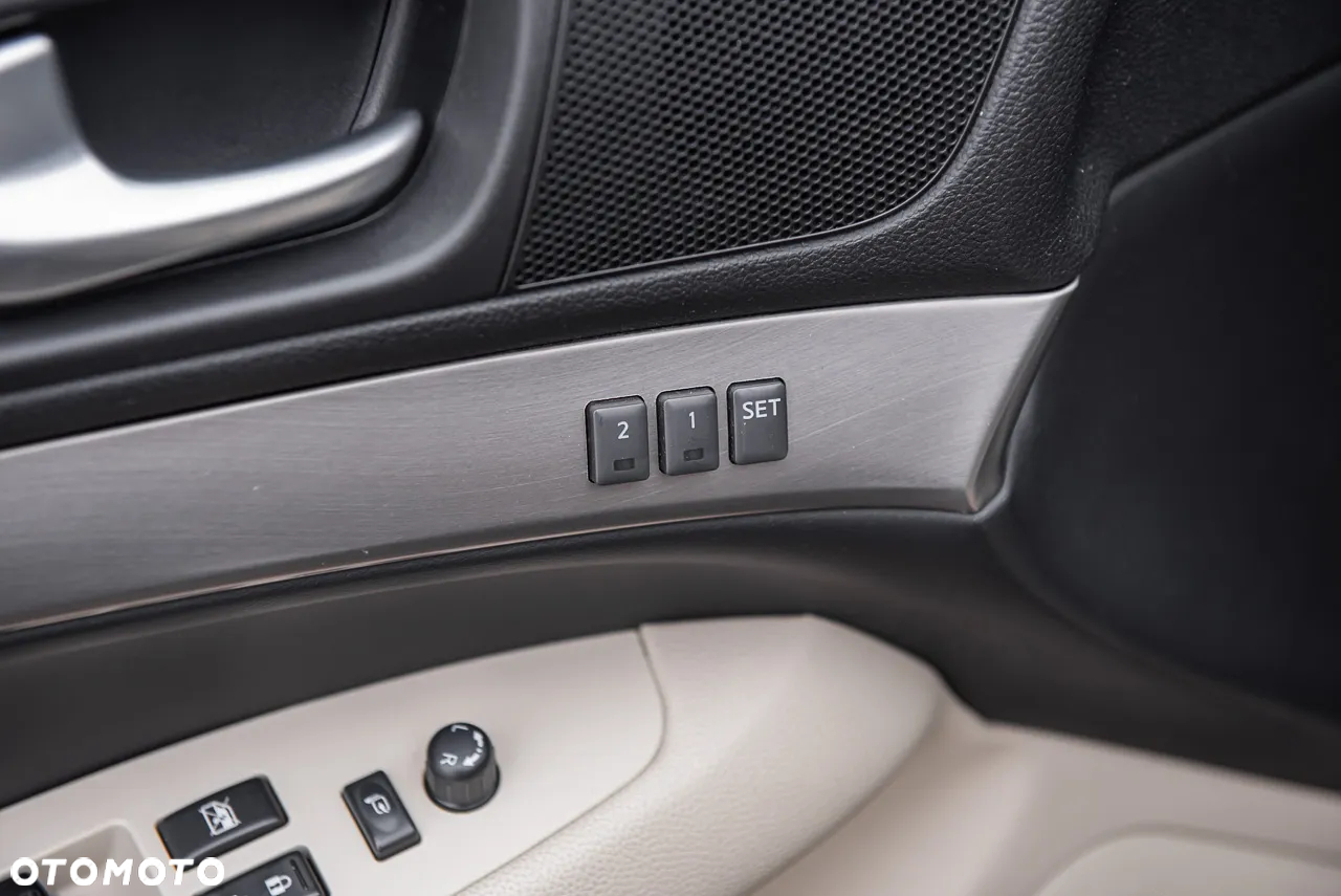 Infiniti G G37 GT Premium AWD - 16