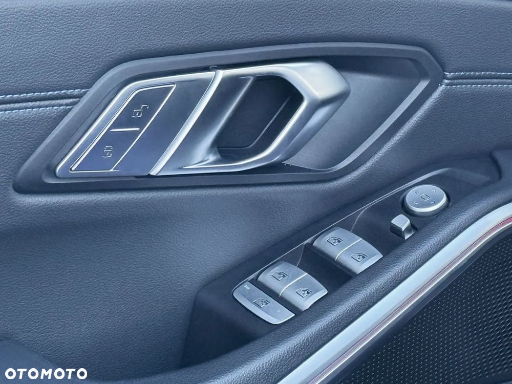 BMW Seria 3 320i GPF M Sport - 12