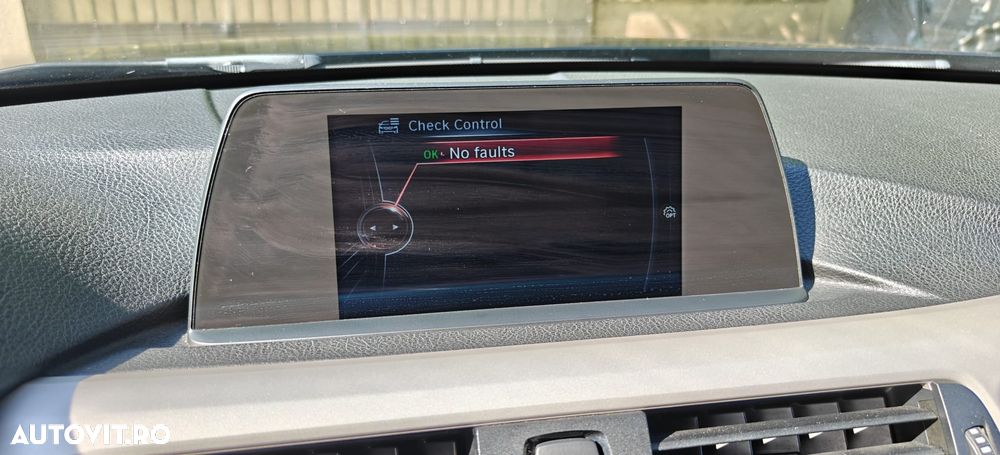 BMW Seria 3 320d Aut. - 12