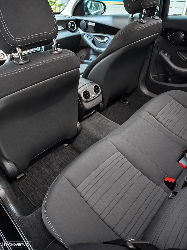 Mercedes-Benz C 300 - 6