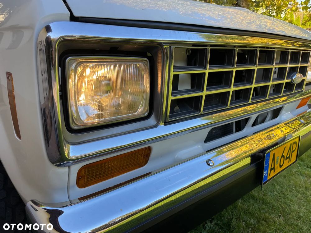Ford Bronco - 11