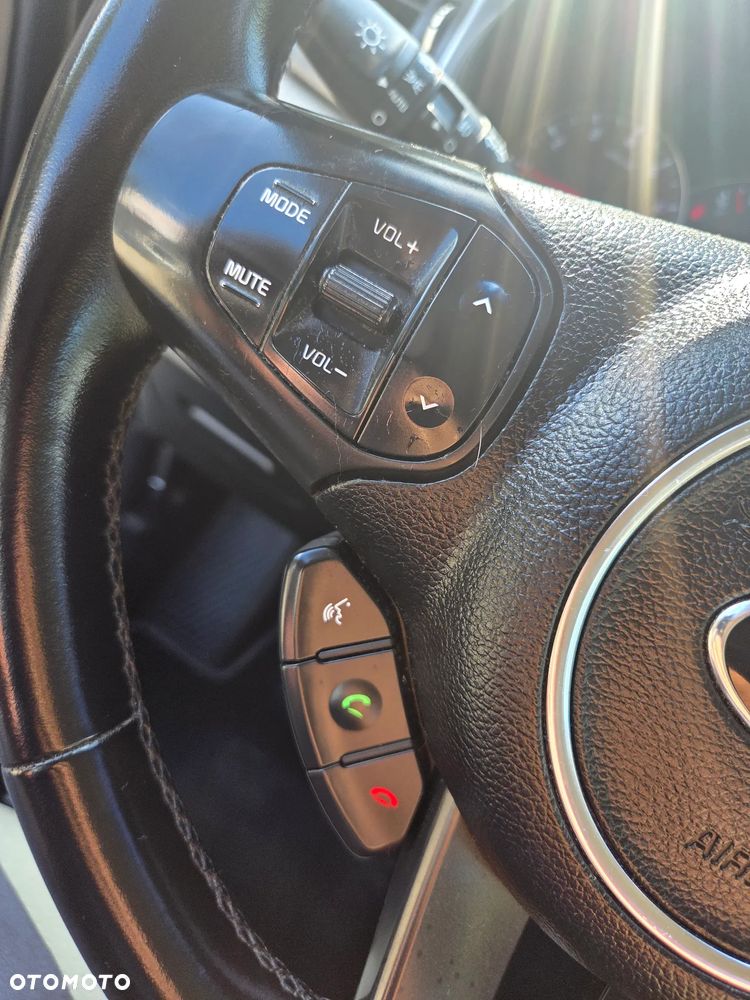 Kia Carens 1.6 GDI Edition 7 - 25