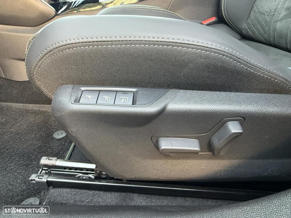 Peugeot 2008 1.2 PureTech GT EAT8 - 23