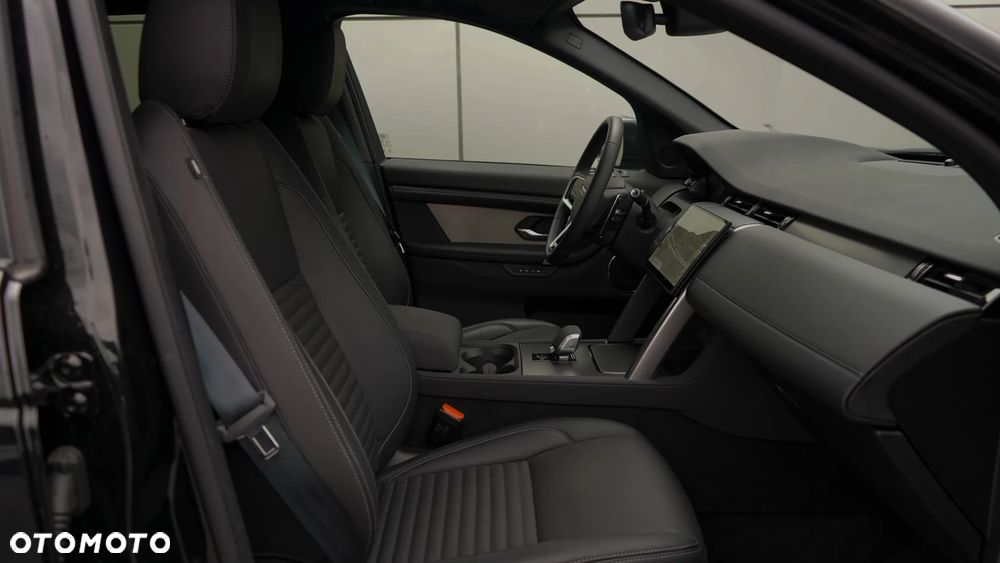 Land Rover Discovery Sport 2.0 D200 mHEV R-Dynamic SE - 27