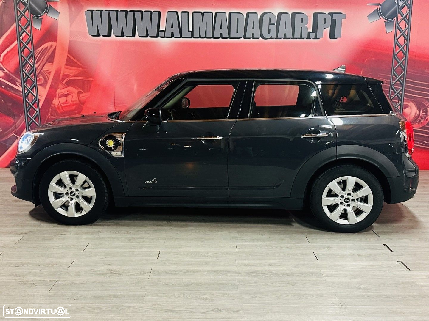 MINI Countryman Cooper SE ALL4 Auto - 2