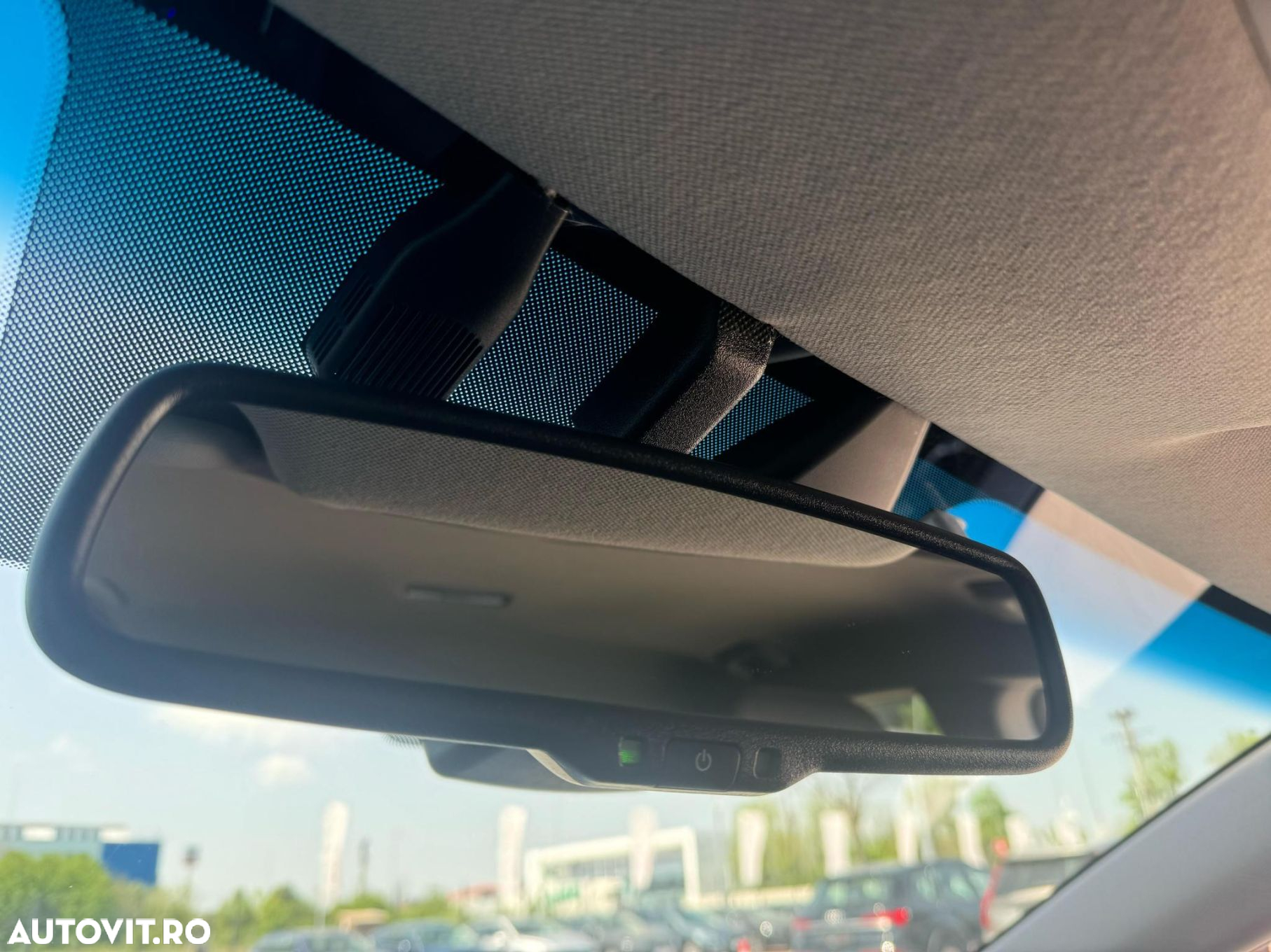 Hyundai IONIQ - 33