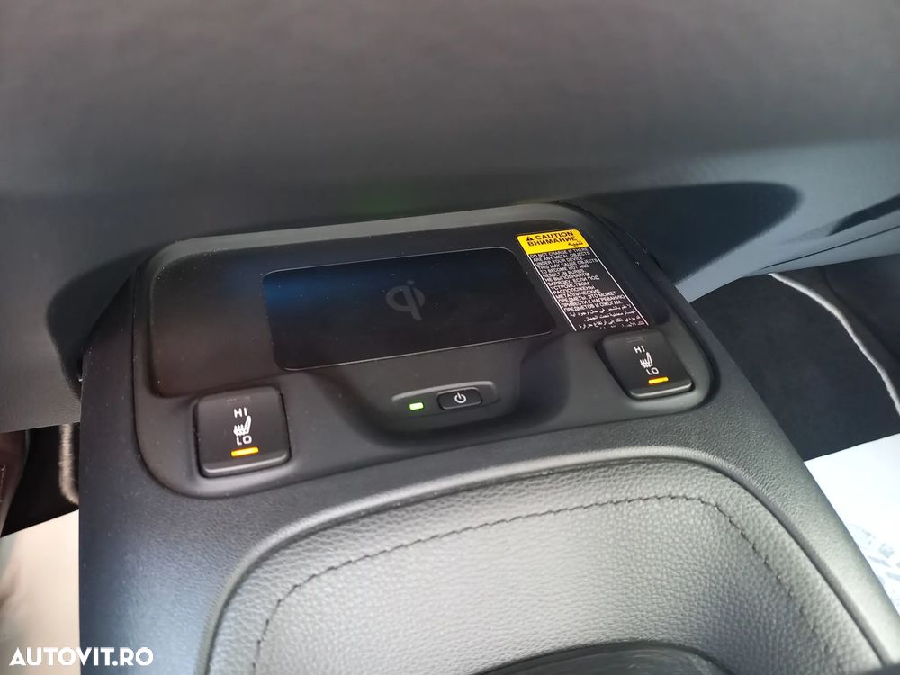 Toyota Corolla Sedan 1.8 HSD Exclusive - 26