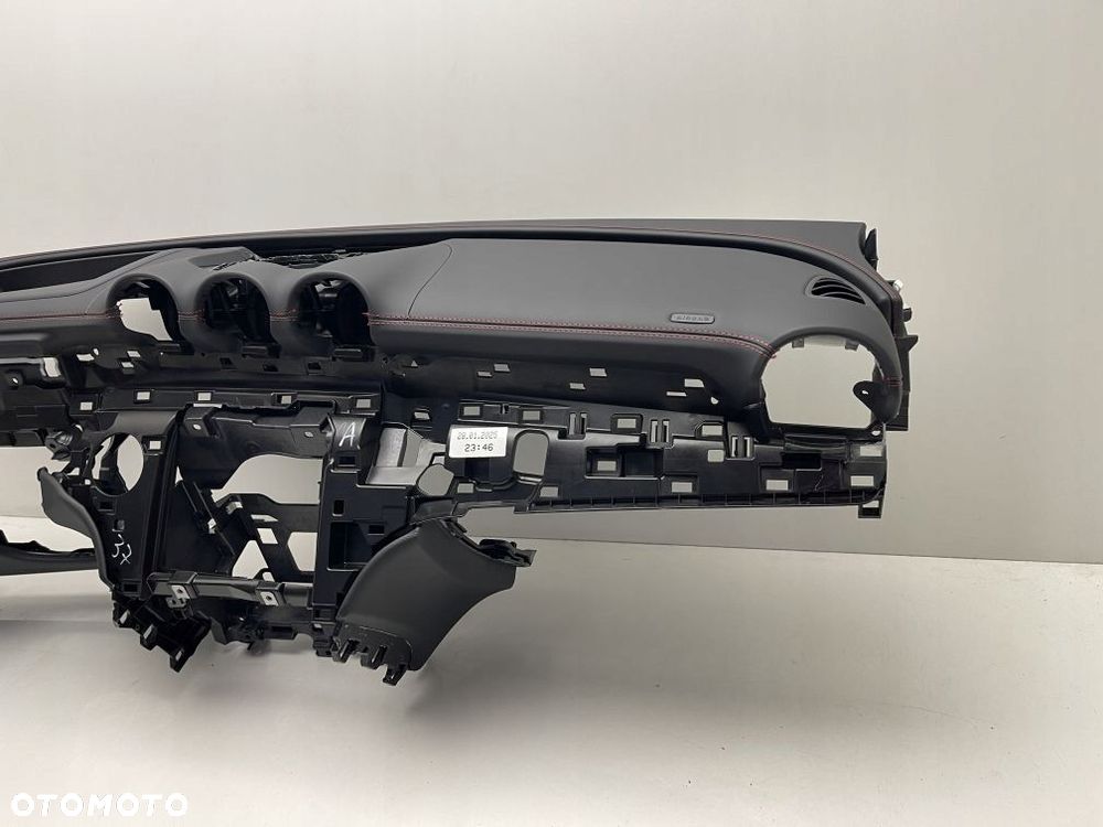 DESKA ROZDZIELCZA KONSOLA MERCEDES GLC 254 W254 X254 AMG CZERWONA NIĆ SKÓRA - 3