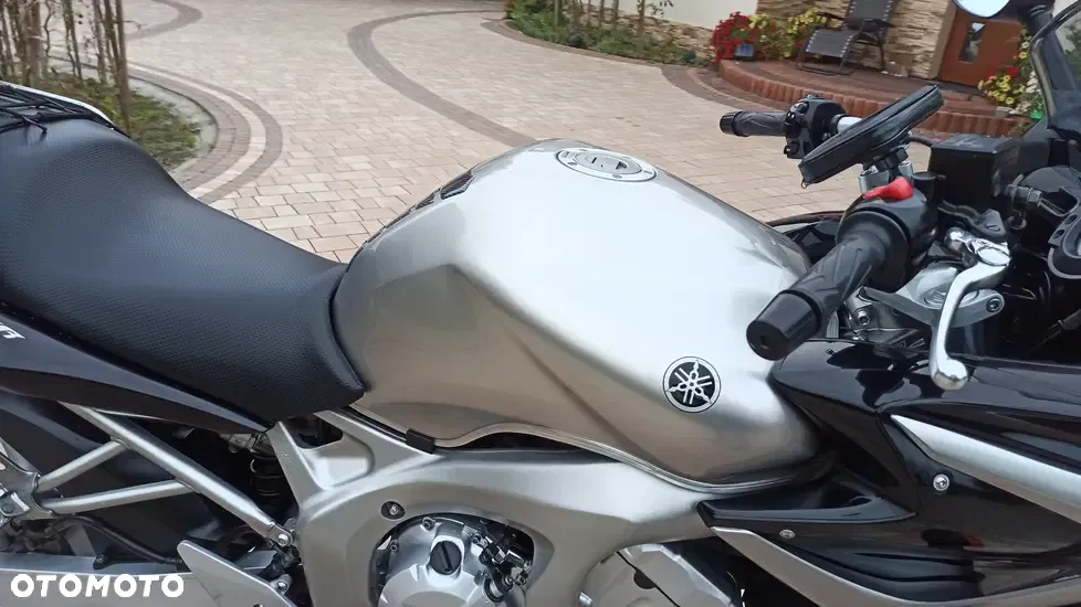 Yamaha FZ6 - 20