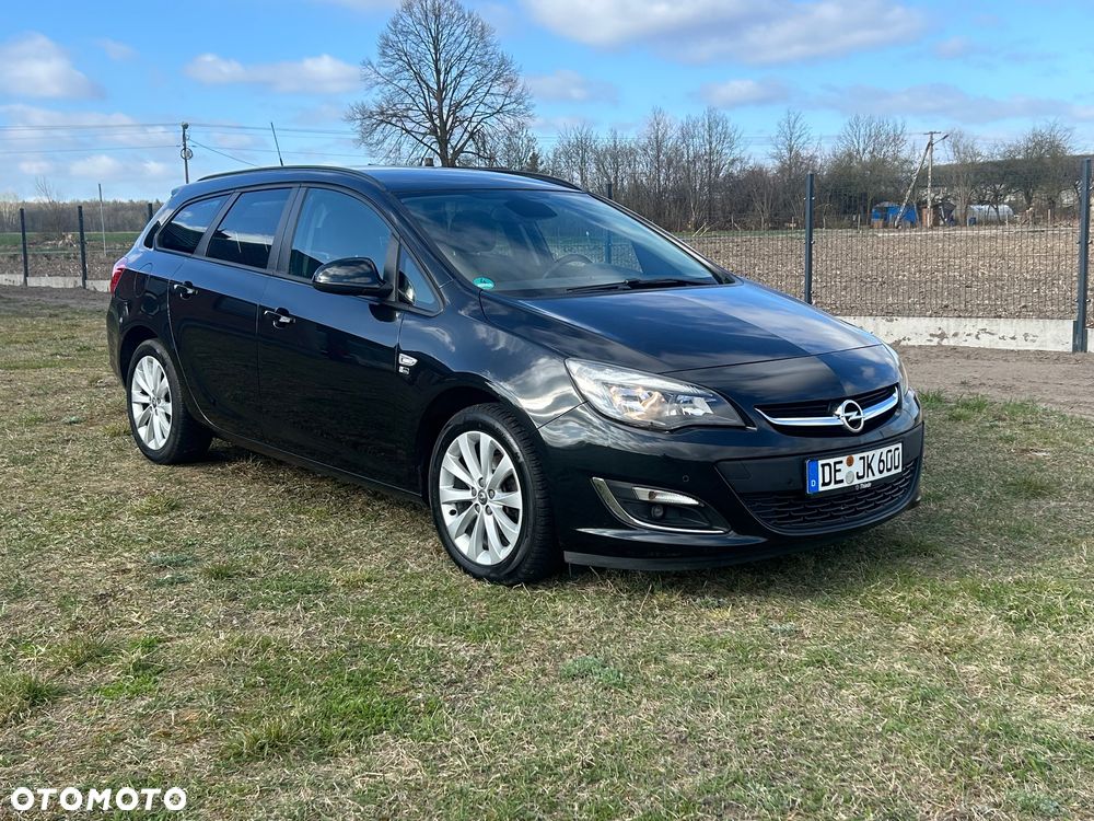 Opel Astra 1.4 Turbo 150 Jahre - 3