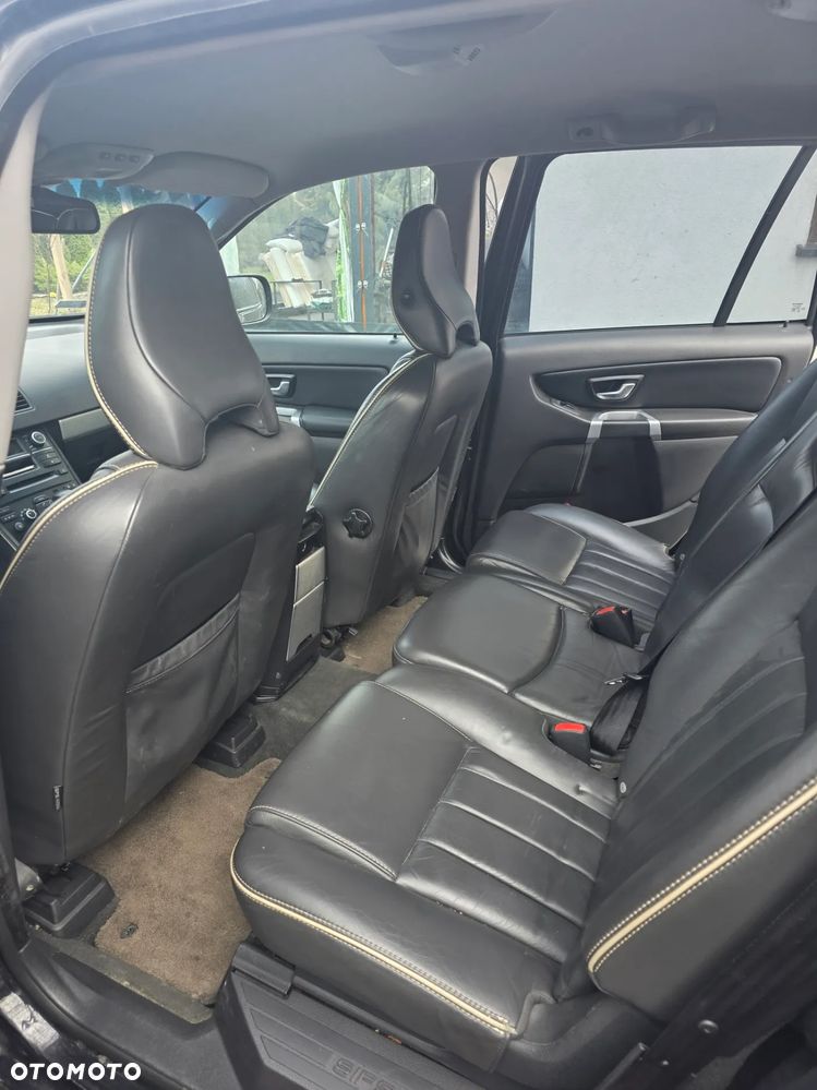 Volvo XC 90 D5 AWD Momentum - 8