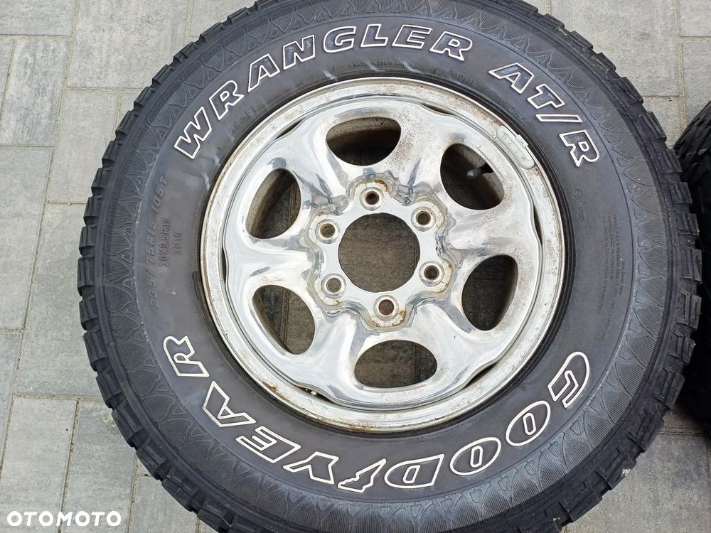 FELIGI Z OPONAMI STALOWE NISSAN TERRANO PATHFINDER R15 6x139,7 100,3 mm OPONY 235/75 R15 NR2 - 4