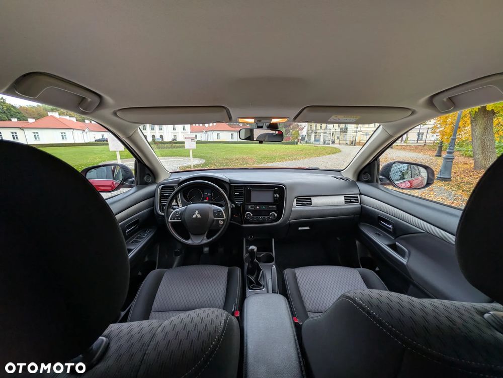 Mitsubishi Outlander - 19