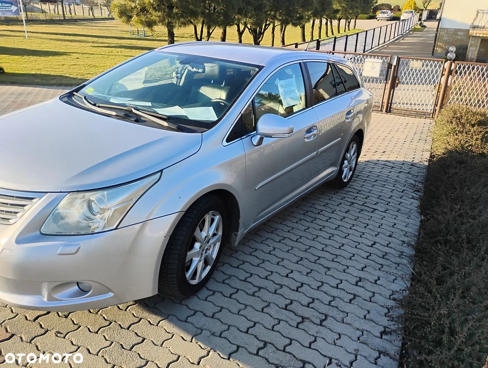 Toyota Avensis 2.0 D-4D Premium - 9