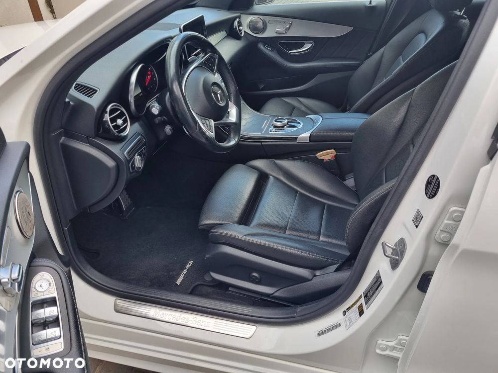 Mercedes-Benz Klasa C 300 9G-TRONIC - 10