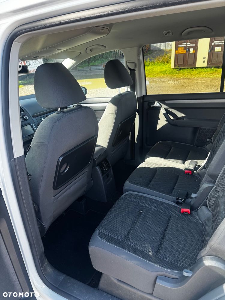 Volkswagen Touran - 7