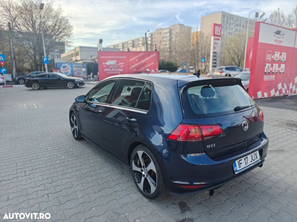 Volkswagen Golf 2.0 GTI DSG - 10
