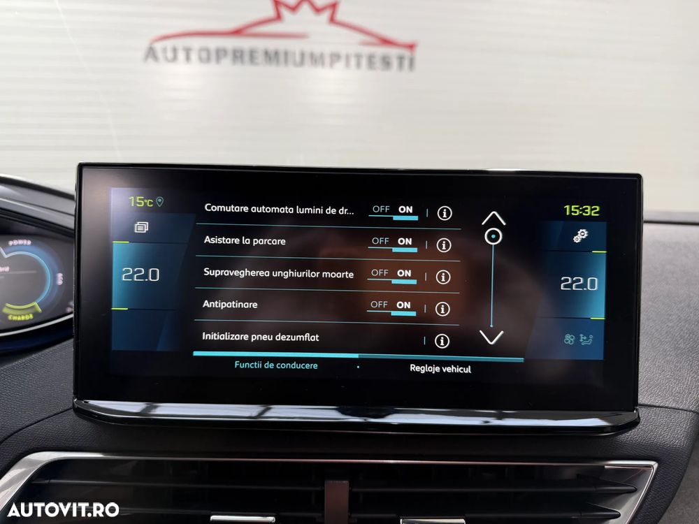 Peugeot 3008 Hybrid 225 e-EAT8 GT Pack - 23