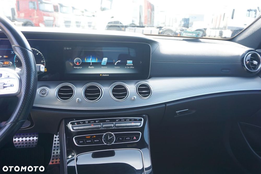 Mercedes-Benz Klasa E - 19