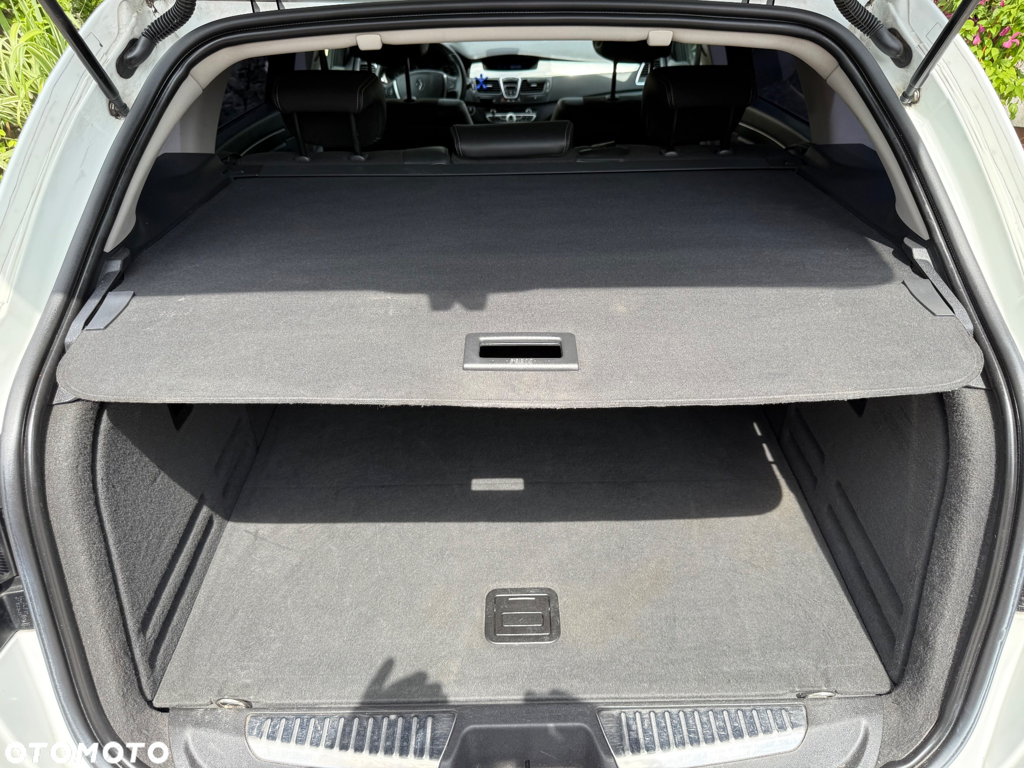 Renault Laguna 2.0 dCi Initiale - 20