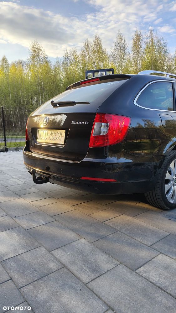 Skoda Superb 1.8 TSI FAMILY - 18