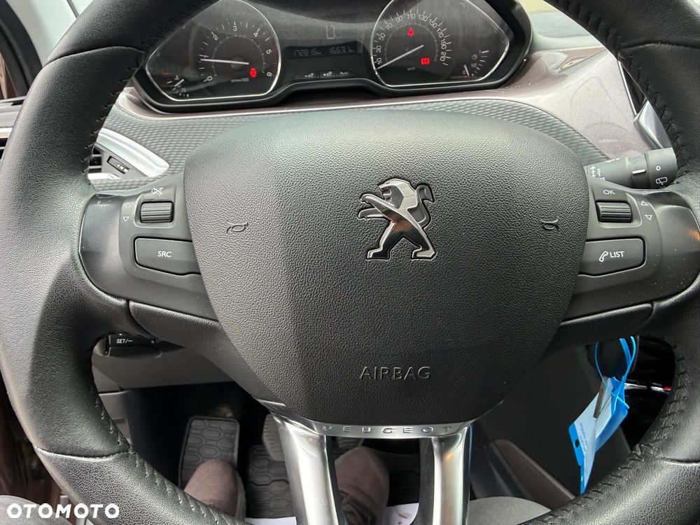 Peugeot 2008 1.6 e-HDi Allure S&S - 14