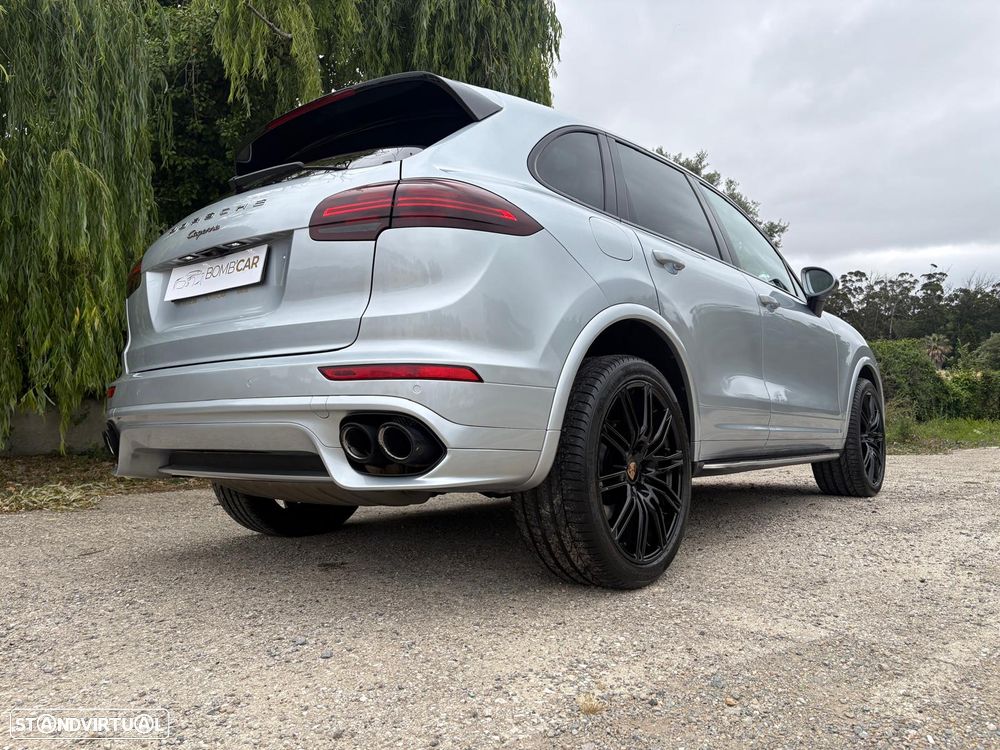 Porsche Cayenne Platinum Edition - 41